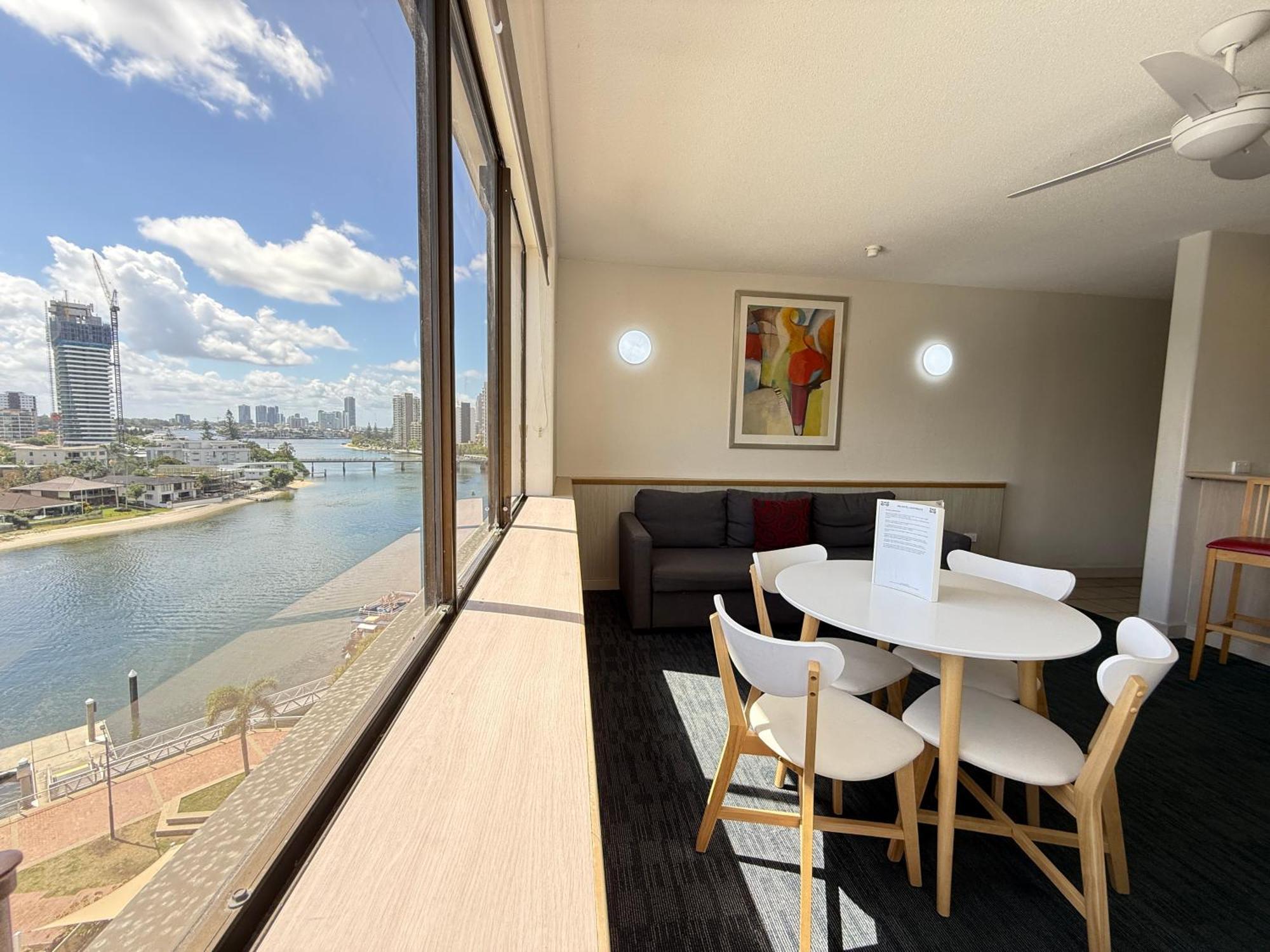 Tiki Hotel Apartments Surfers Paradise Gold Coast Exteriér fotografie