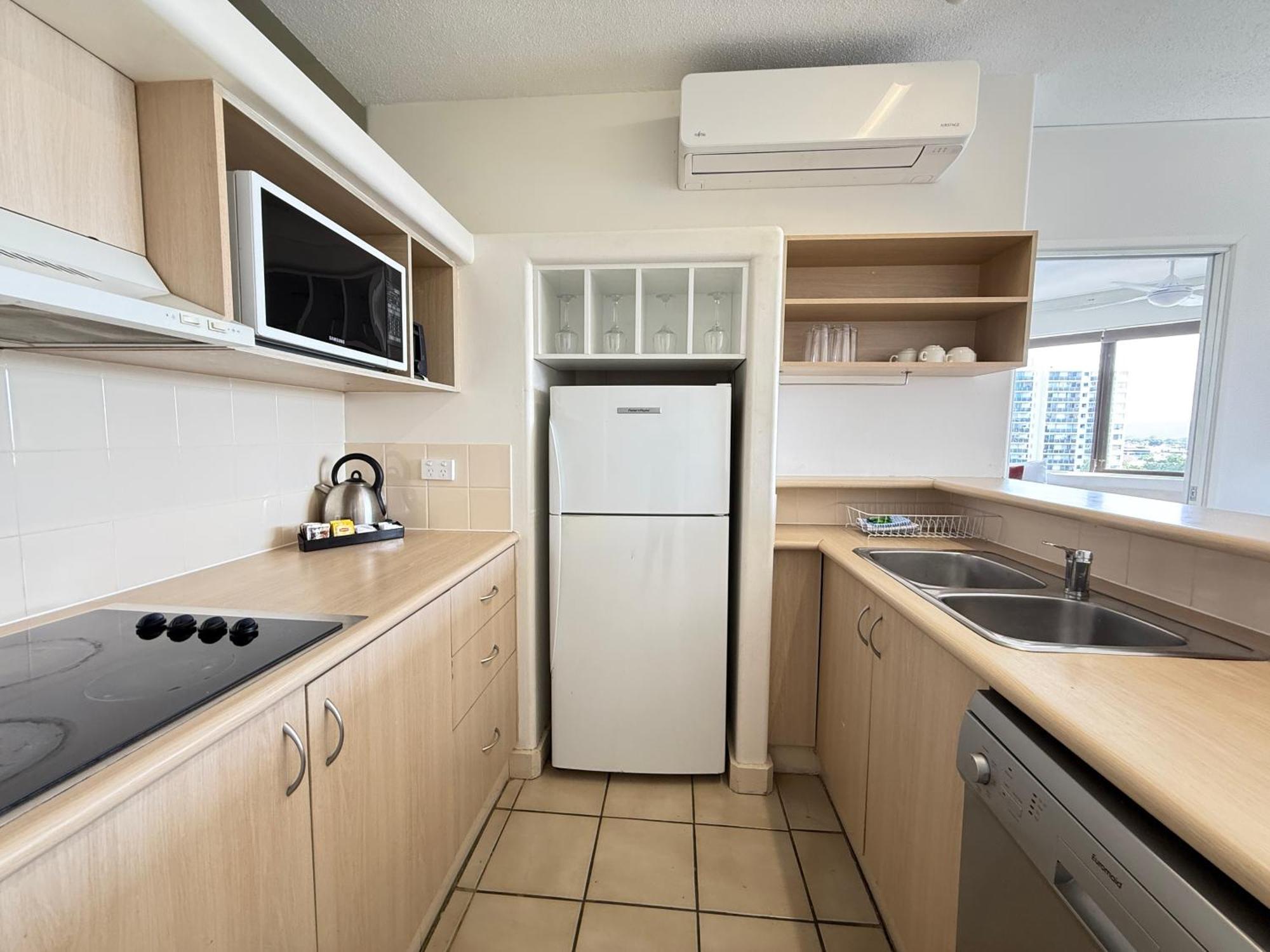 Tiki Hotel Apartments Surfers Paradise Gold Coast Exteriér fotografie
