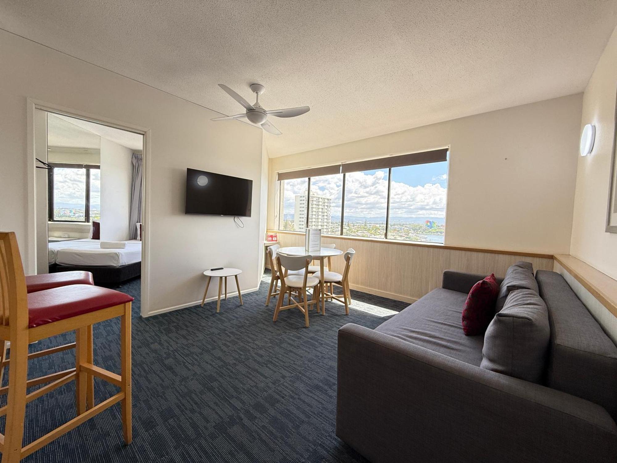 Tiki Hotel Apartments Surfers Paradise Gold Coast Exteriér fotografie