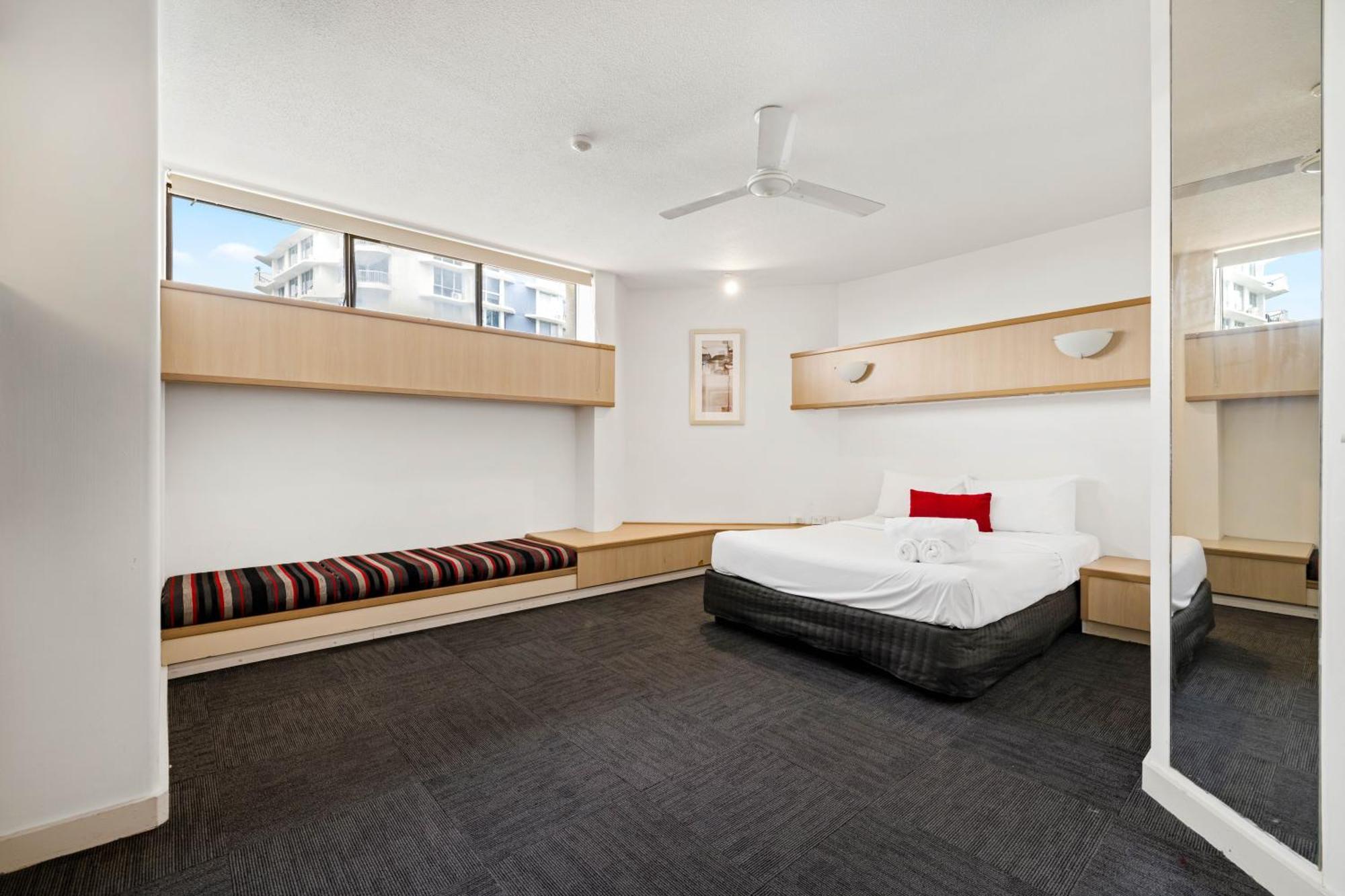 Tiki Hotel Apartments Surfers Paradise Gold Coast Exteriér fotografie