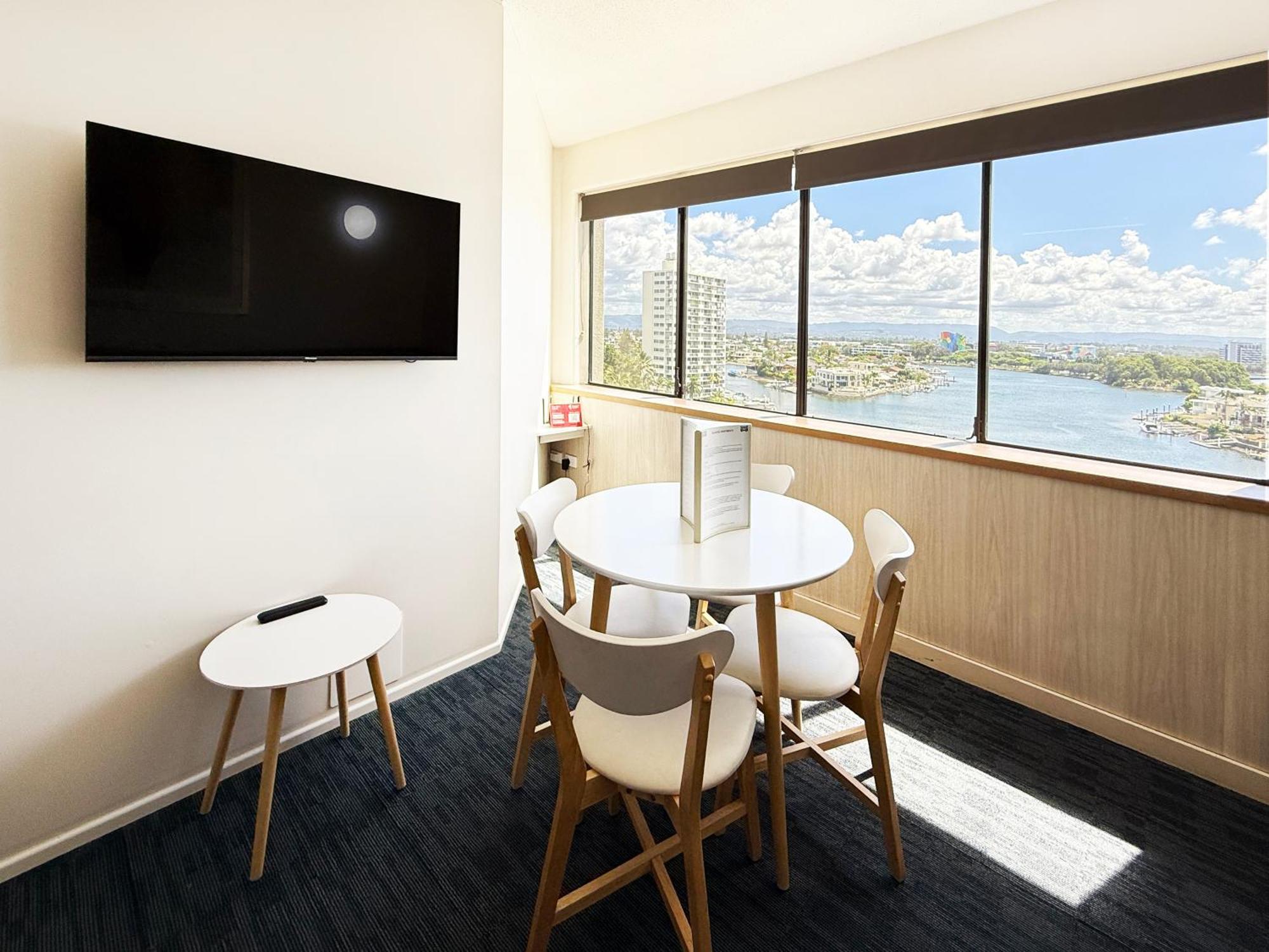 Tiki Hotel Apartments Surfers Paradise Gold Coast Exteriér fotografie