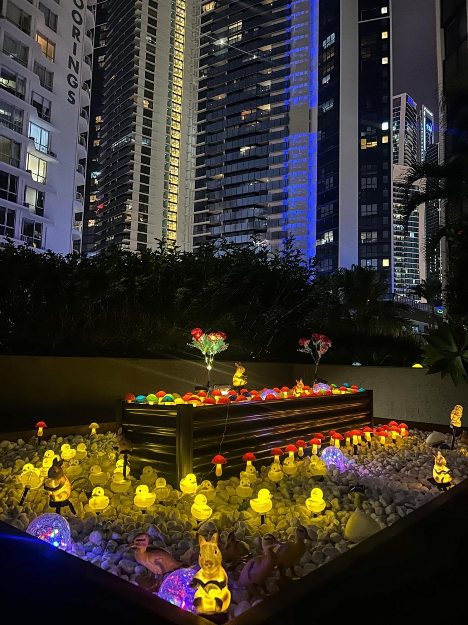Tiki Hotel Apartments Surfers Paradise Gold Coast Exteriér fotografie