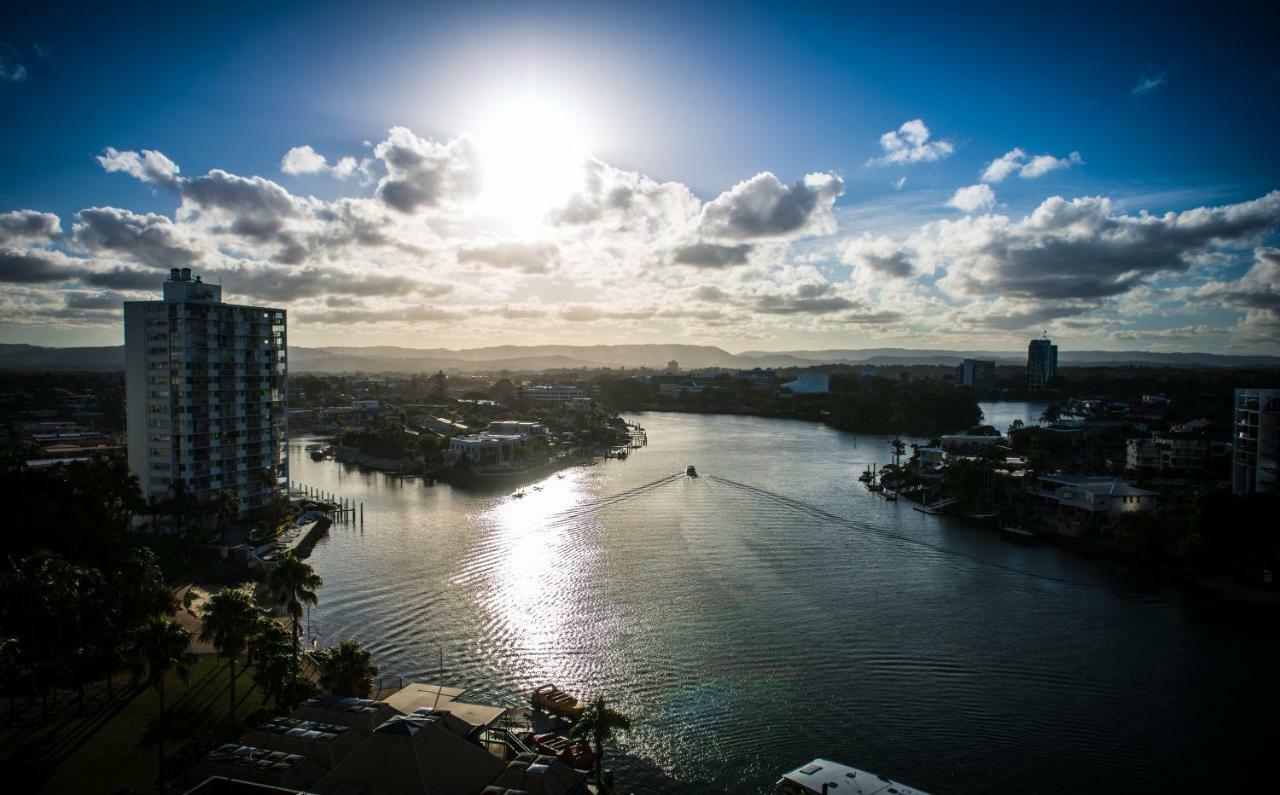 Tiki Hotel Apartments Surfers Paradise Gold Coast Exteriér fotografie